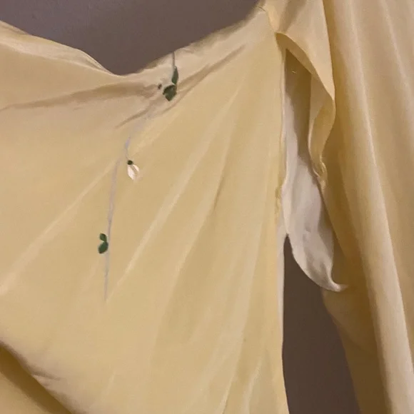 Vintage Silk Yellow Floral Embroidered Japanese Kimono - Picture 3 of 7